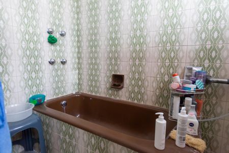 Casa à venda com 675m², 8 quartos e 6 vagas Casa à venda com 675m², 8 quartos e 6 vagasBanheiro Social