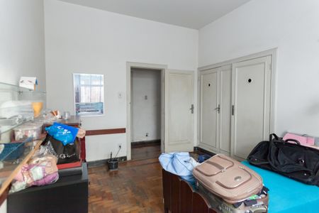 Casa à venda com 675m², 8 quartos e 6 vagas Casa à venda com 675m², 8 quartos e 6 vagasQuarto 2