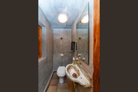 Casa à venda com 400m², 4 quartos e 4 vagas Casa à venda com 400m², 4 quartos e 4 vagasLavabo