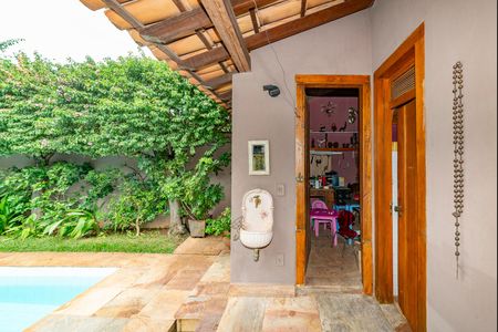 Casa à venda com 400m², 4 quartos e 4 vagas Casa à venda com 400m², 4 quartos e 4 vagasVaranda gourmet