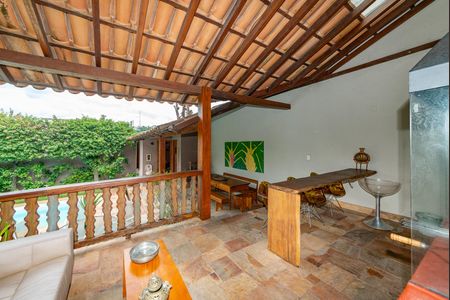 Casa à venda com 400m², 4 quartos e 4 vagas Casa à venda com 400m², 4 quartos e 4 vagasVaranda gourmet