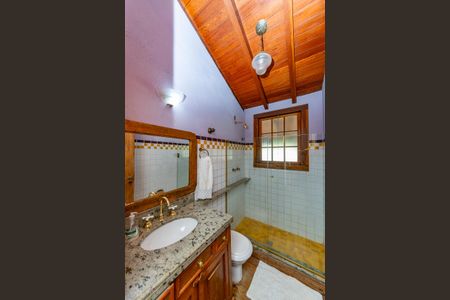 Casa à venda com 400m², 4 quartos e 4 vagas Casa à venda com 400m², 4 quartos e 4 vagasBanheiro Social 2