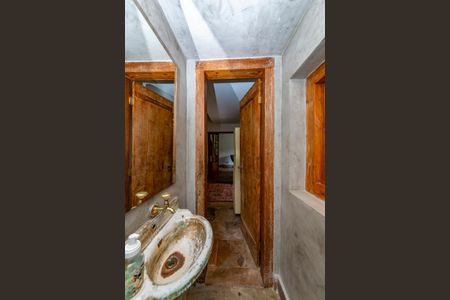 Casa à venda com 400m², 4 quartos e 4 vagas Casa à venda com 400m², 4 quartos e 4 vagasLavabo