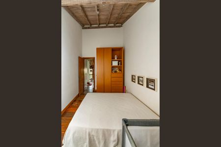 Casa à venda com 400m², 4 quartos e 4 vagas Casa à venda com 400m², 4 quartos e 4 vagasQuarto 2