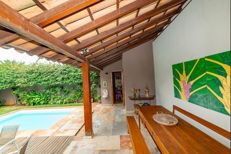 Casa à venda com 400m², 4 quartos e 4 vagas Casa à venda com 400m², 4 quartos e 4 vagasVaranda gourmet