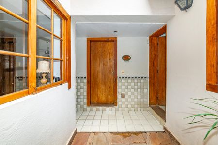 Casa à venda com 400m², 4 quartos e 4 vagas Casa à venda com 400m², 4 quartos e 4 vagasÁrea de Serviço