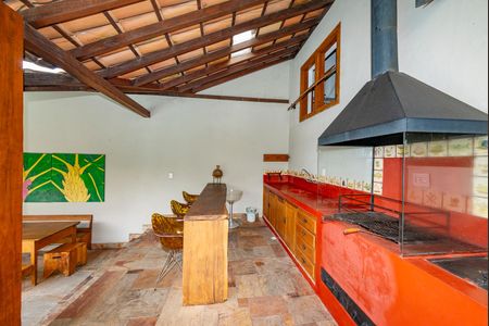 Casa à venda com 400m², 4 quartos e 4 vagas Casa à venda com 400m², 4 quartos e 4 vagasVaranda gourmet