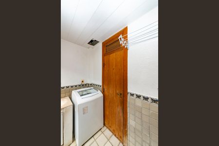 Casa à venda com 400m², 4 quartos e 4 vagas Casa à venda com 400m², 4 quartos e 4 vagasÁrea de Serviço