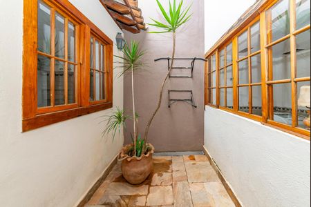 Casa à venda com 400m², 4 quartos e 4 vagas Casa à venda com 400m², 4 quartos e 4 vagasÁrea de Serviço