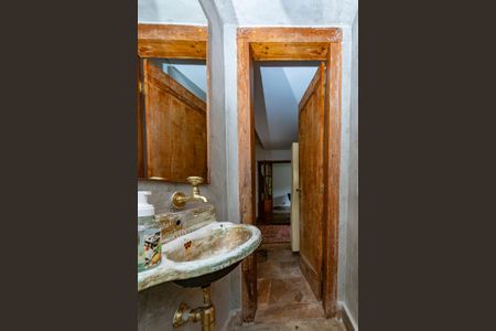 Casa à venda com 400m², 4 quartos e 4 vagas Casa à venda com 400m², 4 quartos e 4 vagasLavabo