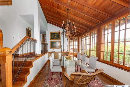 Casa à venda com 400m², 4 quartos e 4 vagas Casa à venda com 400m², 4 quartos e 4 vagasSala 3