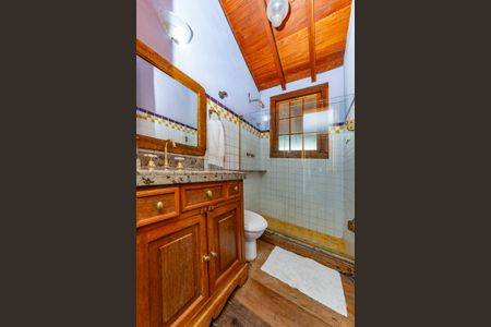 Casa à venda com 400m², 4 quartos e 4 vagas Casa à venda com 400m², 4 quartos e 4 vagasBanheiro Social 2