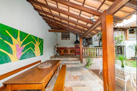 Casa à venda com 400m², 4 quartos e 4 vagas Casa à venda com 400m², 4 quartos e 4 vagasVaranda gourmet