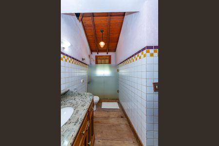 Casa à venda com 400m², 4 quartos e 4 vagas Casa à venda com 400m², 4 quartos e 4 vagasBanheiro Social 1