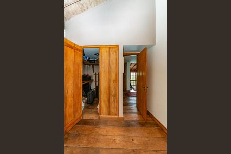 Casa à venda com 400m², 4 quartos e 4 vagas Casa à venda com 400m², 4 quartos e 4 vagasQuarto 4