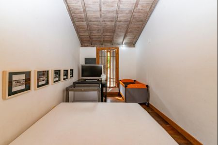 Casa à venda com 400m², 4 quartos e 4 vagas Casa à venda com 400m², 4 quartos e 4 vagasQuarto 2