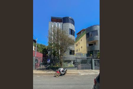 Apartamento para alugar com 75m², 3 quartos e 2 vagas Apartamento para alugar com 75m², 3 quartos e 2 vagasFachada