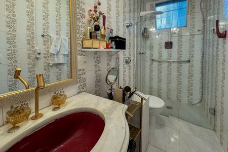 Apartamento à venda com 140m², 4 quartos e 1 vaga Apartamento à venda com 140m², 4 quartos e 1 vagaBanheiro da Suíte