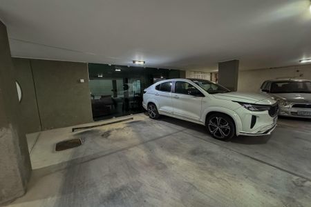 Apartamento à venda com 140m², 4 quartos e 1 vaga Apartamento à venda com 140m², 4 quartos e 1 vagaGaragem