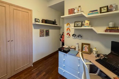 Apartamento à venda com 140m², 4 quartos e 1 vaga Apartamento à venda com 140m², 4 quartos e 1 vagaQuarto 3