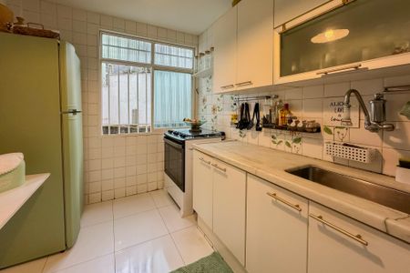 Apartamento à venda com 140m², 4 quartos e 1 vaga Apartamento à venda com 140m², 4 quartos e 1 vagaCozinha