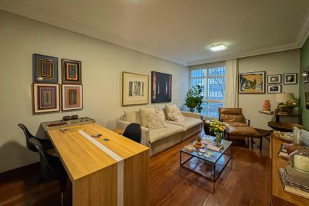 Apartamento à venda com 140m², 4 quartos e 1 vaga Apartamento à venda com 140m², 4 quartos e 1 vagaSala