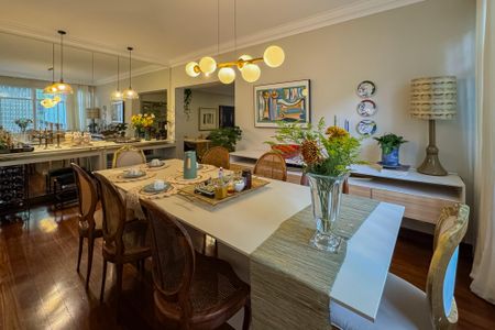 Apartamento à venda com 140m², 4 quartos e 1 vaga Apartamento à venda com 140m², 4 quartos e 1 vagaSala