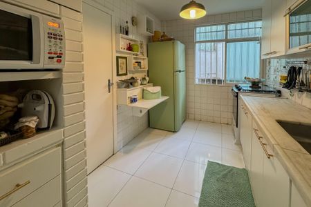 Apartamento à venda com 140m², 4 quartos e 1 vaga Apartamento à venda com 140m², 4 quartos e 1 vagaCozinha