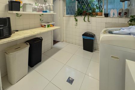 Apartamento à venda com 140m², 4 quartos e 1 vaga Apartamento à venda com 140m², 4 quartos e 1 vagaÁrea de Serviço