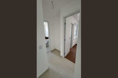 Apartamento à venda com 58m², 2 quartos e 2 vagasCorredor