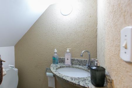 Casa de condomínio à venda com 59m², 2 quartos e 1 vagaLavabo