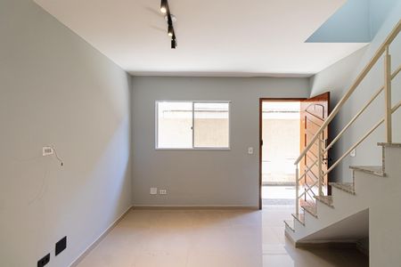 Casa de condomínio para alugar com 59m², 2 quartos e 1 vaga Casa de condomínio para alugar com 59m², 2 quartos e 1 vagaSala e Cozinha