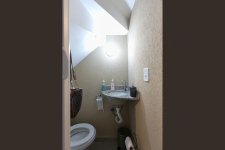 Casa de condomínio à venda com 59m², 2 quartos e 1 vagaLavabo