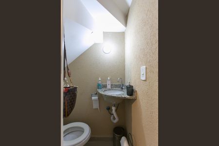 Casa de condomínio à venda com 59m², 2 quartos e 1 vagaLavabo