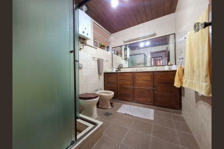 Apartamento à venda com 150m², 3 quartos e sem vagaBanheiro 