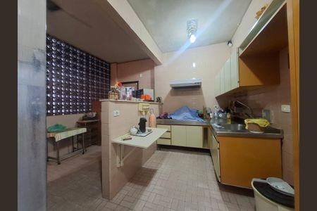 Apartamento à venda com 150m², 3 quartos e sem vagaCozinha 