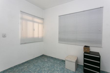 Casa à venda com 230m², 4 quartos e 2 vagasEscritório