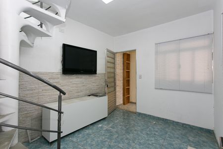 Casa à venda com 230m², 4 quartos e 2 vagasEscritório