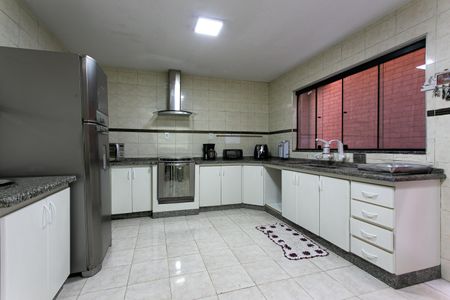 Casa à venda com 230m², 4 quartos e 2 vagasCozinha