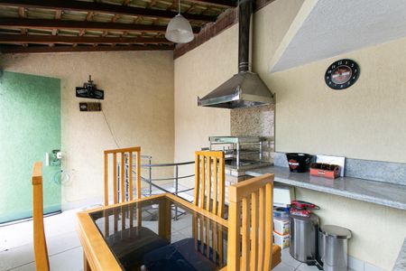 Casa à venda com 230m², 4 quartos e 2 vagasChurrasqueira