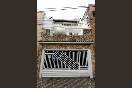 Casa à venda com 230m², 4 quartos e 2 vagasFachada