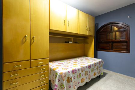 Casa à venda com 230m², 4 quartos e 2 vagasQuarto 2