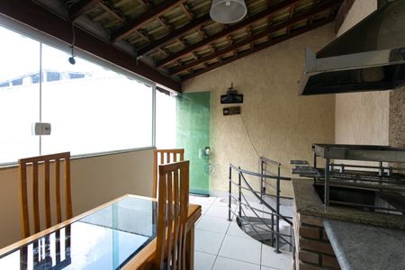 Casa à venda com 230m², 4 quartos e 2 vagasChurrasqueira