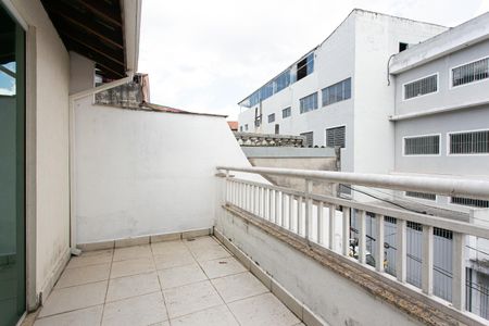 Casa à venda com 230m², 4 quartos e 2 vagasVaranda do Salão de Jogos