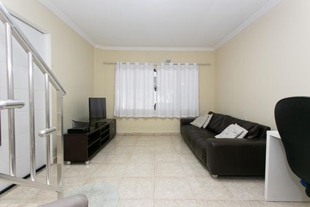 Casa à venda com 230m², 4 quartos e 2 vagasSala