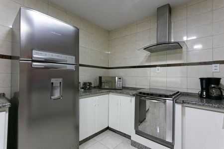 Casa à venda com 230m², 4 quartos e 2 vagasCozinha