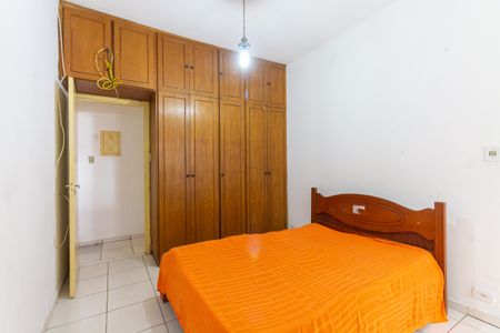 Casa à venda com 200m², 2 quartos e 2 vagasSuíte