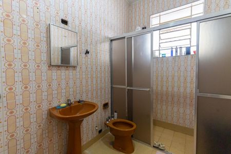 Casa à venda com 200m², 2 quartos e 2 vagasBanheiro