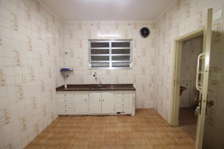 Casa à venda com 265m², 8 quartos e 5 vagasCasa 2 - Cozinha