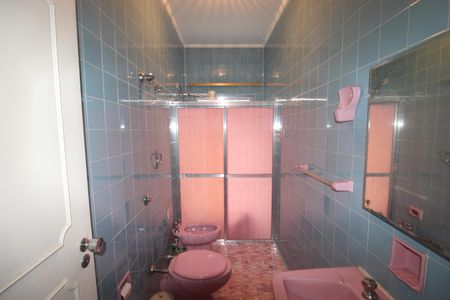 Casa à venda com 265m², 8 quartos e 5 vagasCasa 1 - Banheiro